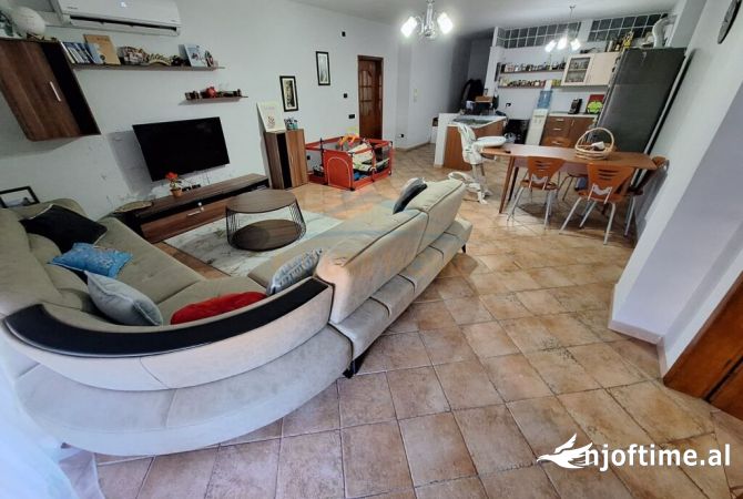 Shtepi ne shitje 3+1 ne Durres - 230,000 Euro