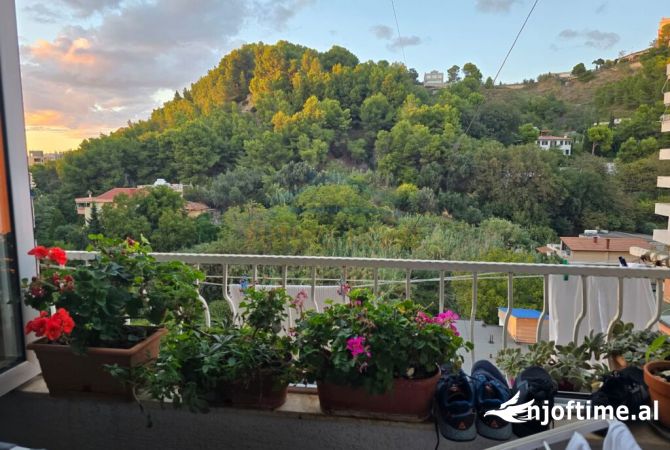 Shtepi ne shitje Apartament ne Durres, 2+1, Mobilimi E mobiluar, Pagesa 240,000  Euro.