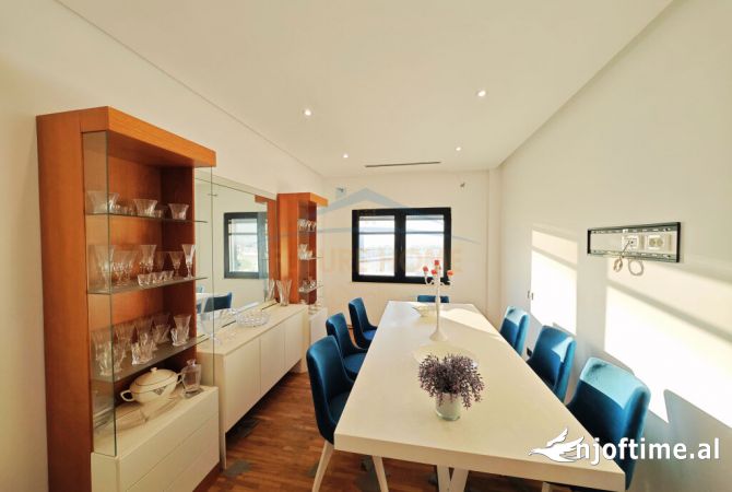 Shtepi ne shitje 3+1 ne Durres - 5,000,000 Euro