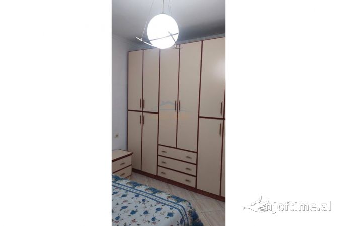 Shtepi me qera 1+1 ne Durres - 300 Euro