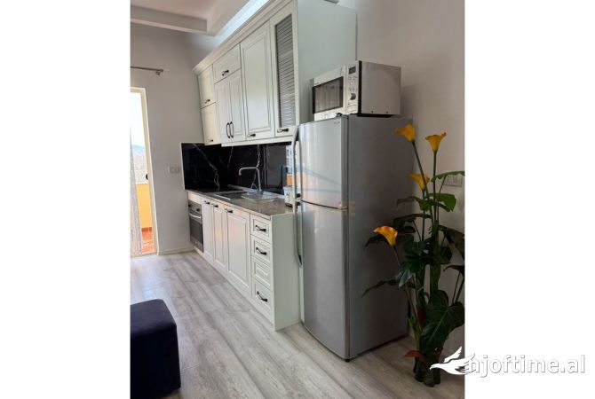 Shtepi ne shitje Apartament ne Durres, 1+1, Mobilimi E mobiluar, Pagesa 102,500  Euro.