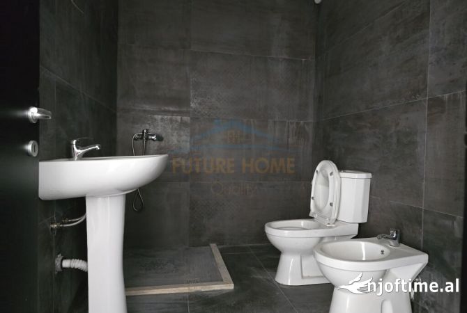 Shtepi ne shitje Apartament ne Durres, 2+1, Mobilimi Bosh, pa mobiluar, Pagesa 1,845,000  Euro.