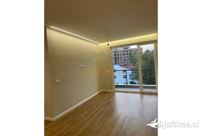 Shtepi ne shitje Apartament ne Durres, 1+1, Mobilimi Bosh, pa mobiluar, Pagesa 105,000  Euro.