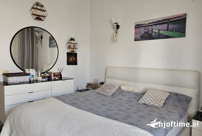 Shtepi ne shitje Apartament ne Durres, 2+1, Mobilimi E mobiluar, Pagesa 129,000  Euro.