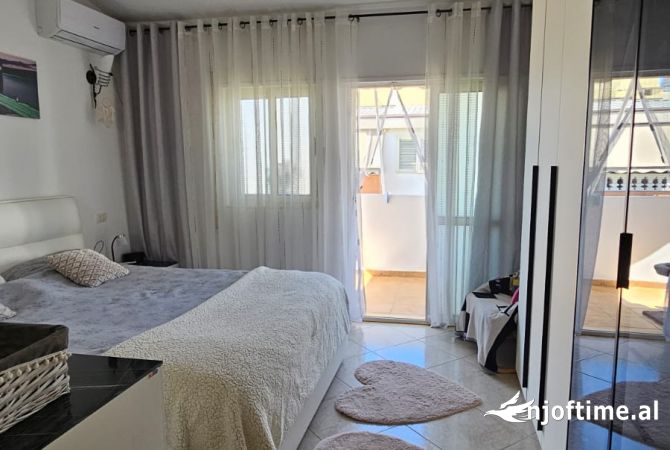 Shtepi ne shitje Apartament ne Durres, 2+1, Mobilimi E mobiluar, Pagesa 129,000  Euro.