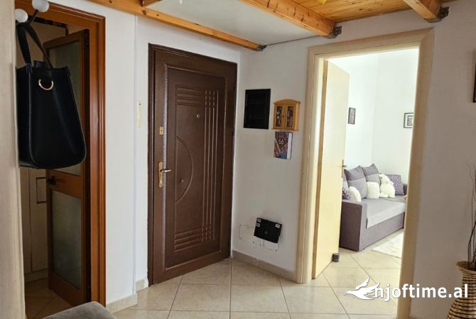 Shtepi ne shitje Apartament ne Durres, 2+1, Mobilimi E mobiluar, Pagesa 129,000  Euro.
