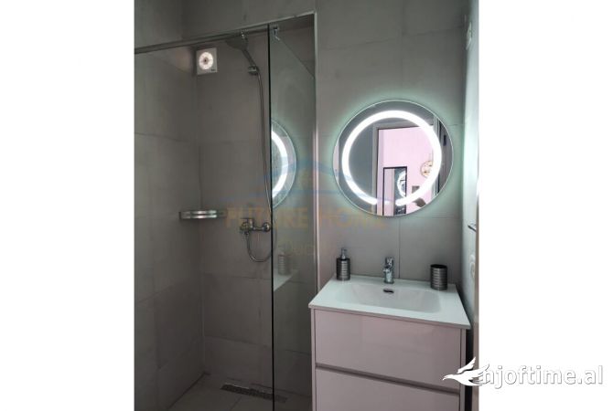 Shtepi ne shitje Apartament ne Durres, Garsoniere, Mobilimi Pjeserisht e mobiluar, Pagesa 55,000  Euro.