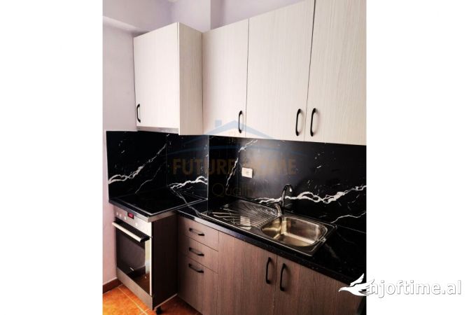 Shtepi ne shitje Apartament ne Durres, Garsoniere, Mobilimi Pjeserisht e mobiluar, Pagesa 55,000  Euro.