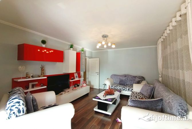 Shtepi me qera 3+1 ne Tirane - 700 Euro