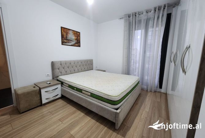 Shtepi me qera Apartament ne Tirane, 2+1, Mobilimi E mobiluar, Pagesa 500  Euro.