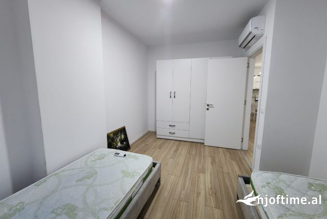 Shtepi me qera Apartament ne Tirane, 2+1, Mobilimi E mobiluar, Pagesa 500  Euro.
