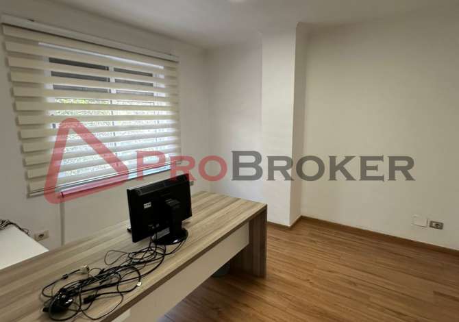 Ambient biznesi me qera 3+1 ne Tirane - 700 Euro
