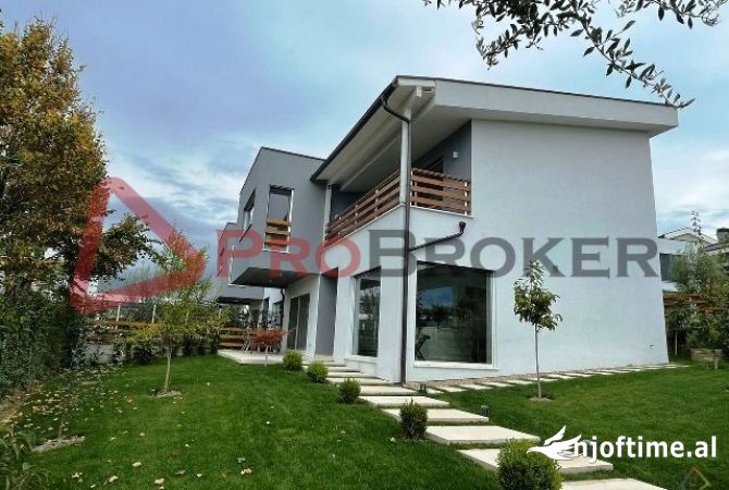 Truall ose Toke  ne Tirane - 650,000 Euro