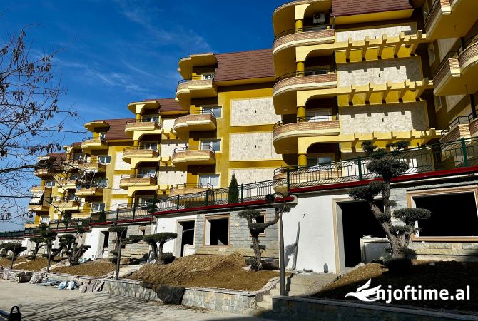 Shtepi ne shitje Apartament ne Tirane, 3+1, Mobilimi Bosh, pa mobiluar, Pagesa 228,000  Euro.