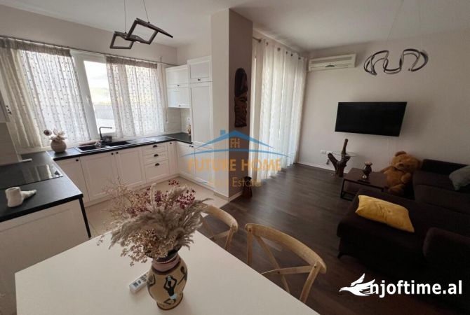 Shtepi me qera 2+1 ne Tirane - 700 Euro