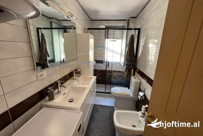 Shtepi me qera 2+1 ne Tirane - 750 Euro