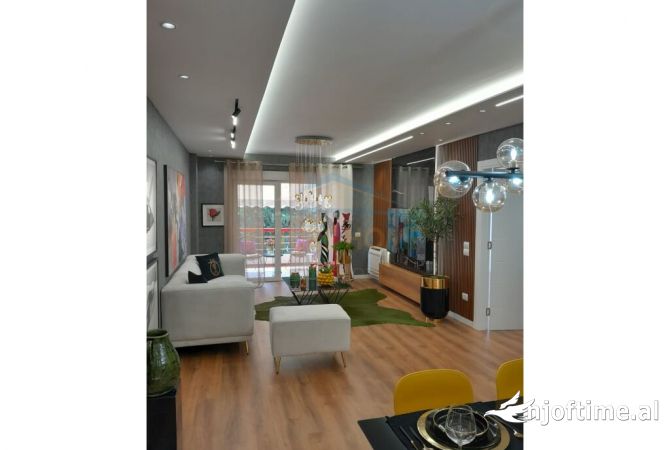 Shtepi ne shitje 2+1 ne Tirane - 240,000 Euro