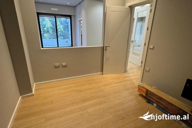 Shtepi ne shitje 2+1 ne Tirane - 160,000 Euro