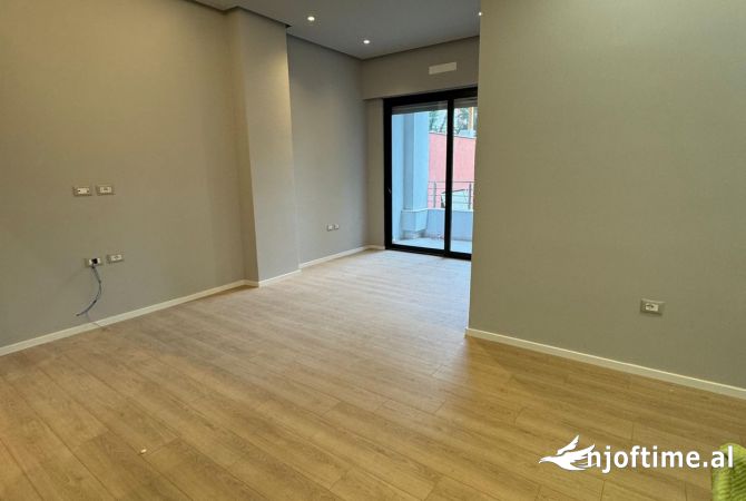 Shtepi ne shitje 2+1 ne Tirane - 160,000 Euro