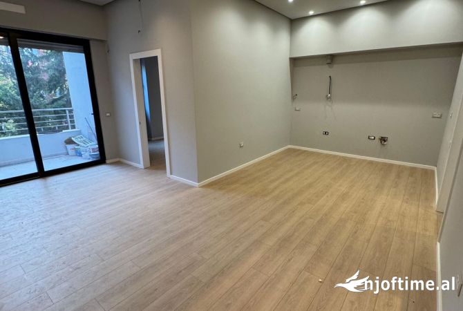 Shtepi ne shitje 2+1 ne Tirane - 160,000 Euro