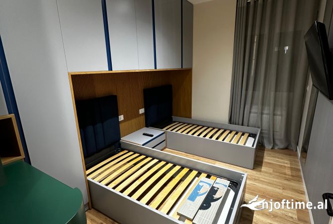 Shtepi me qera 2+1 ne Tirane - 1,000 Euro