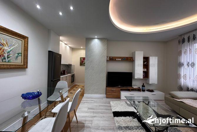 Shtepi me qera 1+1 ne Tirane - 900 Euro