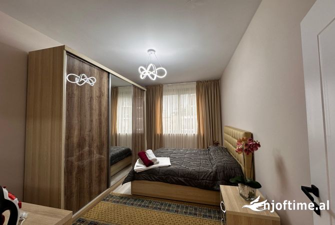 Shtepi me qera 1+1 ne Tirane - 900 Euro