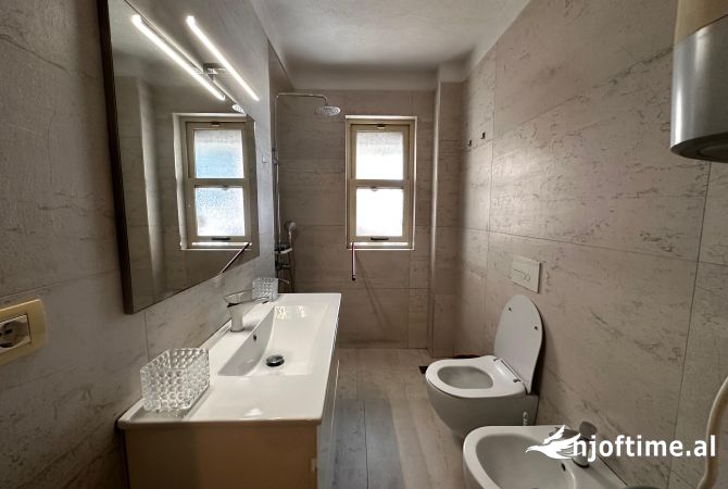 Shtepi me qera 2+1 ne Tirane - 650 Euro