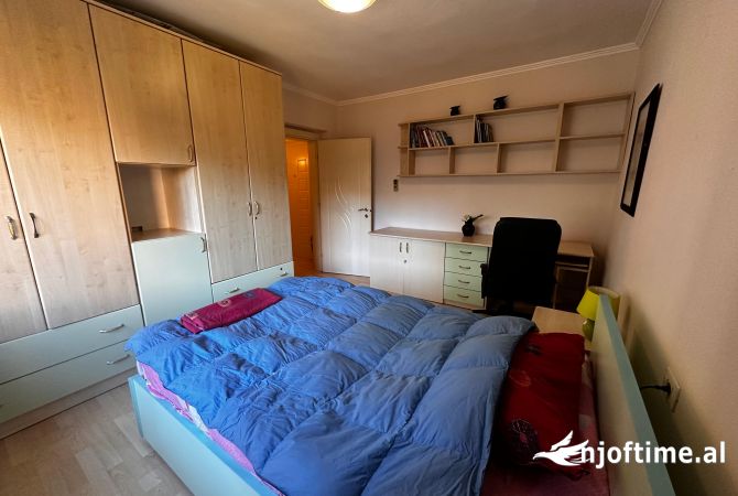 Shtepi me qera Apartament ne Tirane, 2+1, Mobilimi E mobiluar, Pagesa 650  Euro.