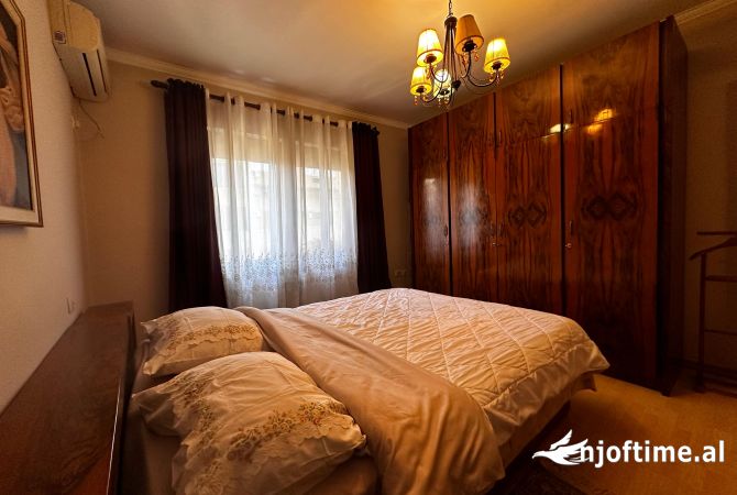 Shtepi me qera 2+1 ne Tirane - 650 Euro