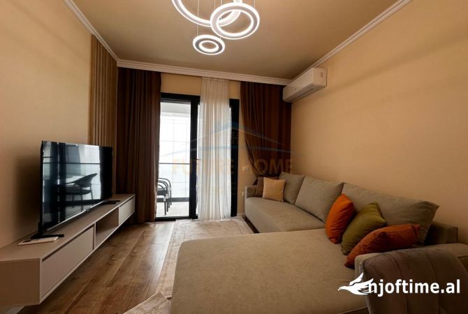 Shtepi me qera Apartament ne Tirane, 1+1, Mobilimi E mobiluar, Pagesa 1,000  Euro.
