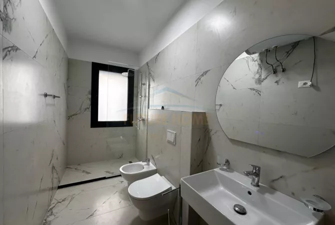 Shtepi me qera 2+1 ne Tirane - 1,500 Euro