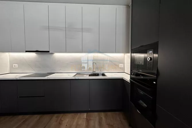 Shtepi me qera 2+1 ne Tirane - 1,500 Euro