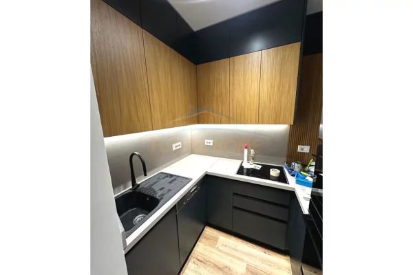 Shtepi me qera 2+1 ne Tirane - 1,100 Euro