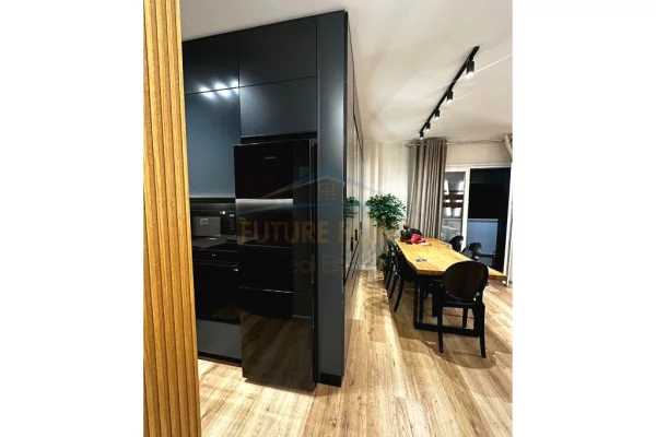 Shtepi me qera 2+1 ne Tirane - 1,100 Euro