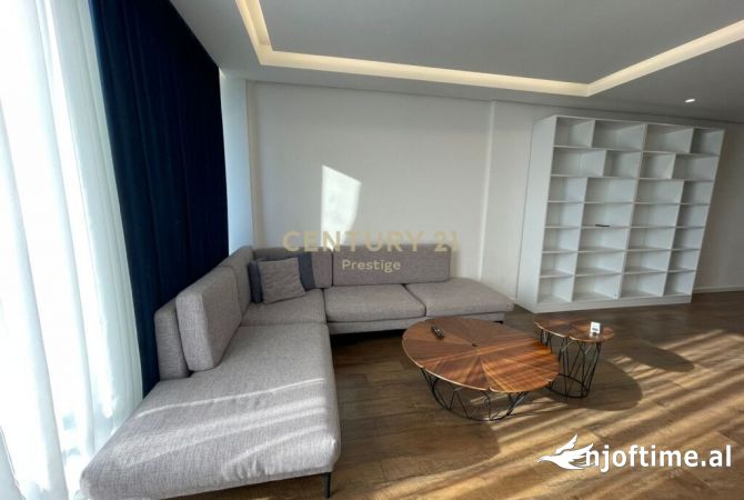 Shtepi me qera 3+1 ne Tirane - 2,500 Euro