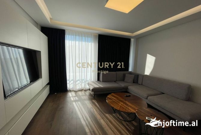 Shtepi me qera 3+1 ne Tirane - 2,500 Euro