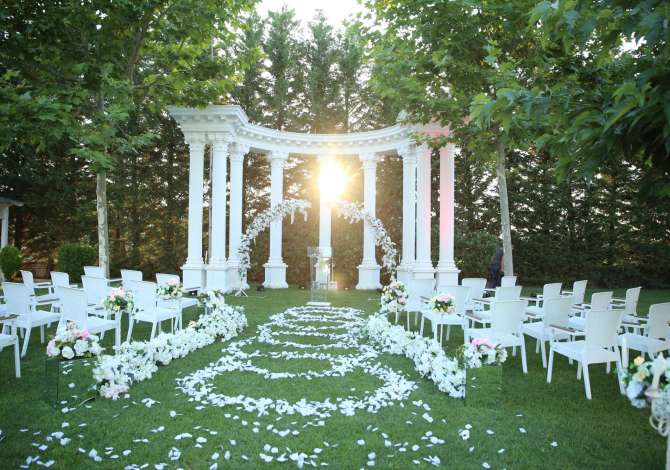 Holiday arrangements  in Tirana - 35,000 Leke
