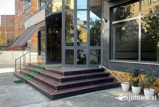 Ambient biznesi me qera 1+1 ne Tirane - 2,000 Euro