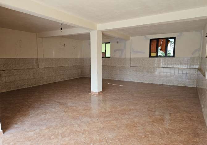 Ambient biznesi me qera 4+1 ne Tirane - 45,000 Leke