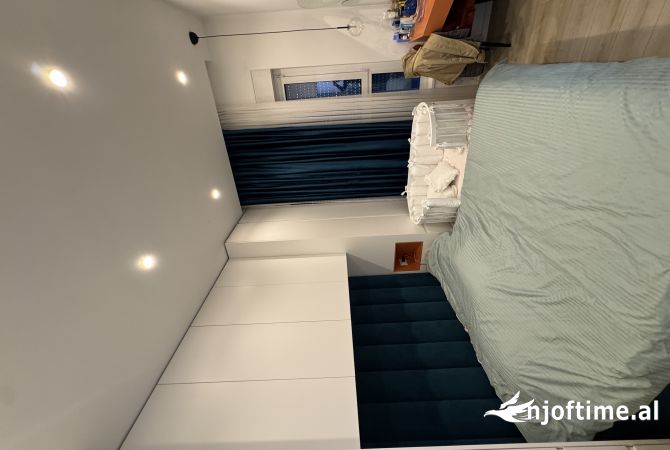 Shtepi ne shitje Apartament ne Tirane, 2+1, Mobilimi E mobiluar, Pagesa 168,000  Euro.