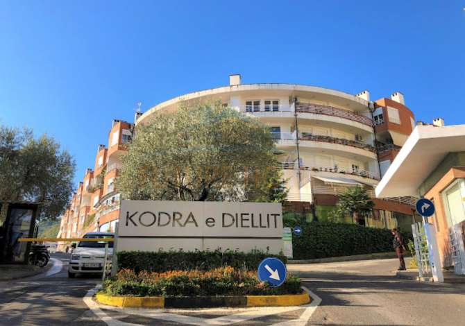 Shtepi ne shitje Apartament ne Tirane, 3+1, Mobilimi E mobiluar, Pagesa 224,000  Euro.