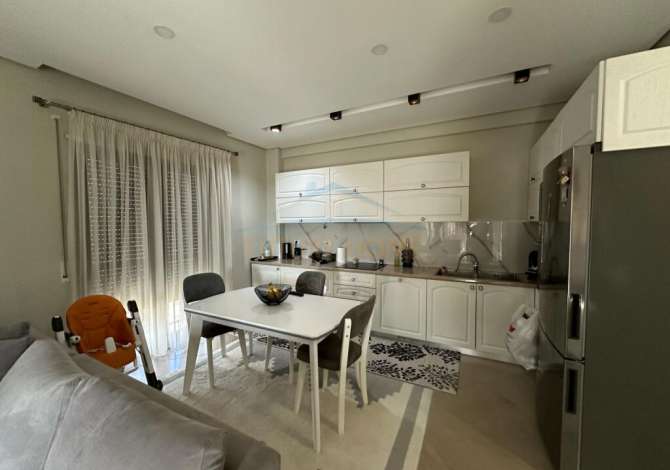 Shtepi ne shitje 2+1 ne Tirane - 220,000 Euro