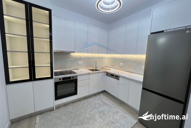 Shtepi me qera 2+1 ne Tirane - 700 Euro