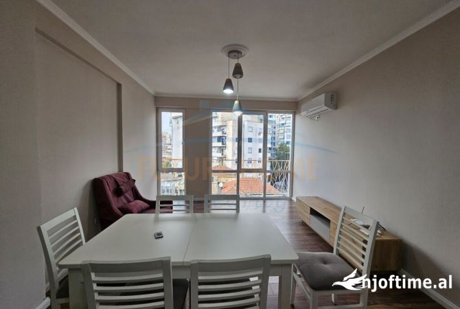 Shtepi me qera 2+1 ne Tirane - 750 Euro