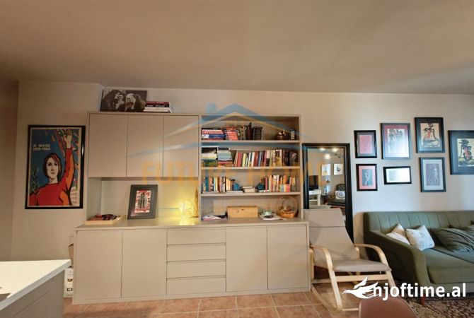 Shtepi me qera 2+1 ne Tirane - 1,000 Euro