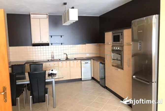 Shtepi me qera 2+1 ne Tirane - 650 Euro