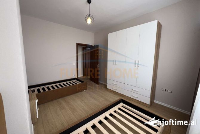 Shtepi ne shitje Apartament ne Tirane, 2+1, Mobilimi E mobiluar, Pagesa 120,000  Euro.