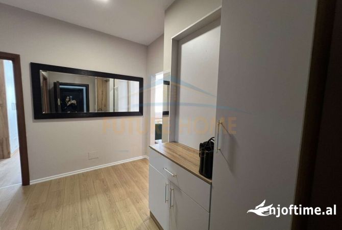 Shtepi ne shitje Apartament ne Tirane, 2+1, Mobilimi E mobiluar, Pagesa 120,000  Euro.