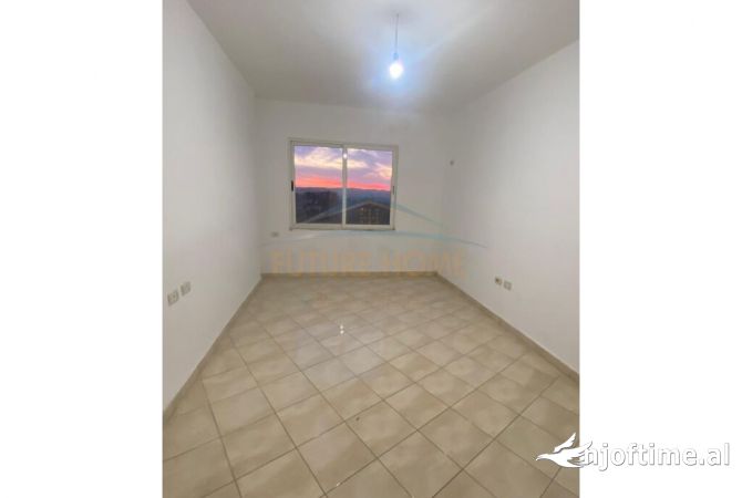 Shtepi ne shitje 1+1 ne Tirane - 82,000 Euro